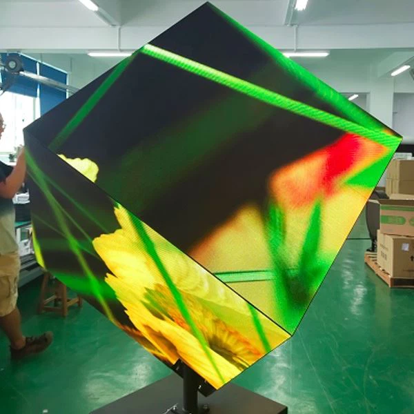 Led kreativni zaslon